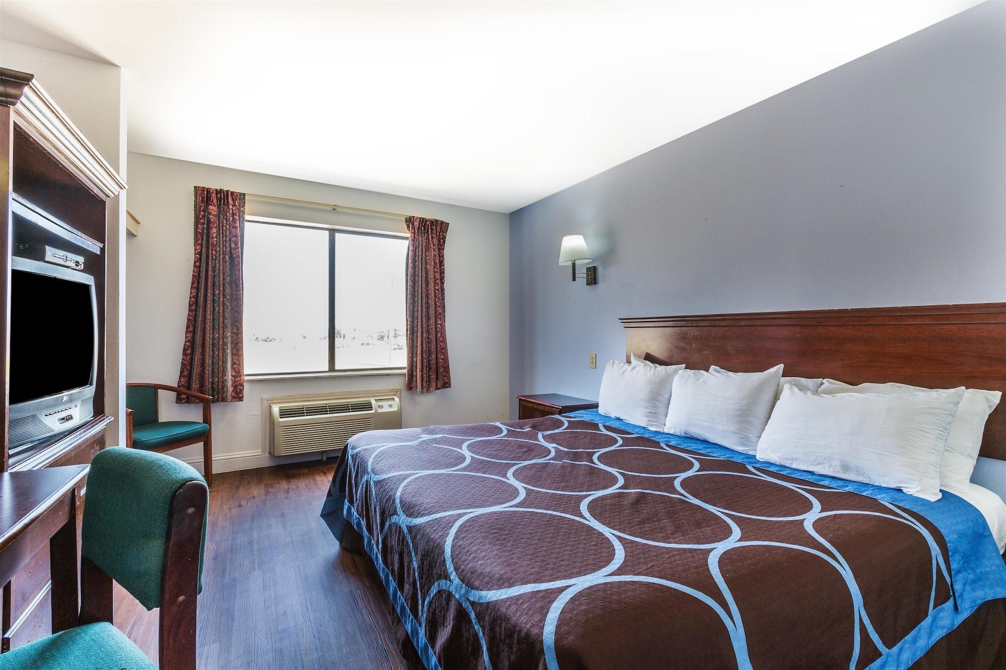 Super 8 By Wyndham Garland North Dallas Area Exterior photo